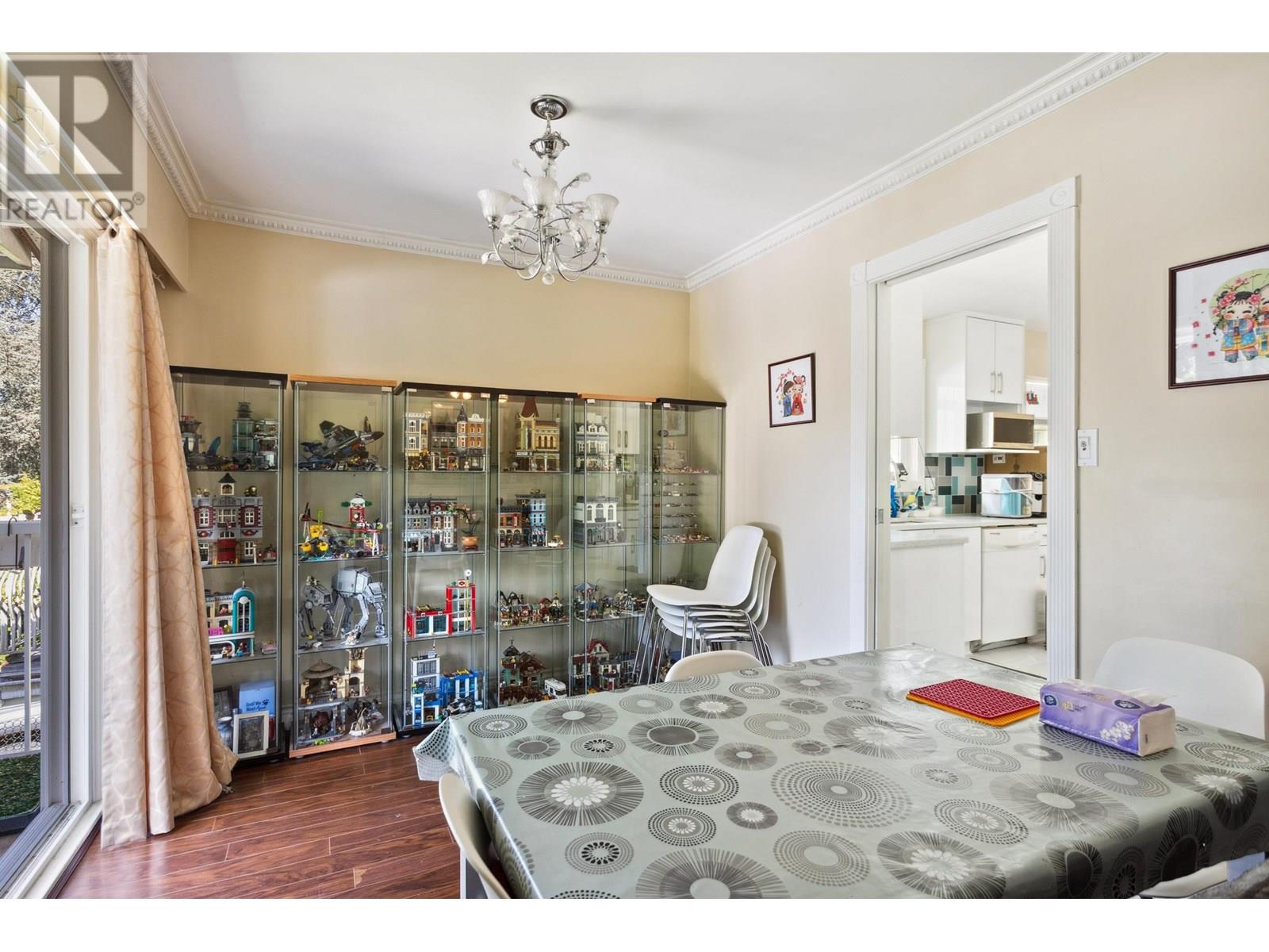 Photo 6 of 8224 Wedgewood Street, Burnaby BC