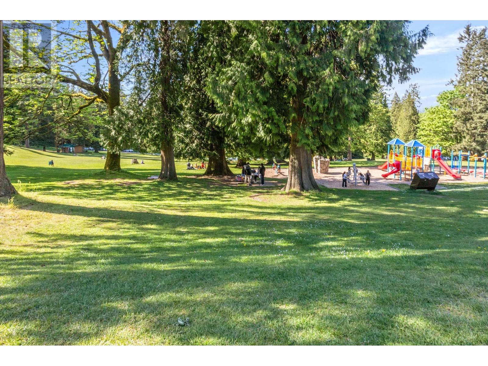 Photo 31 of 8224 Wedgewood Street, Burnaby BC