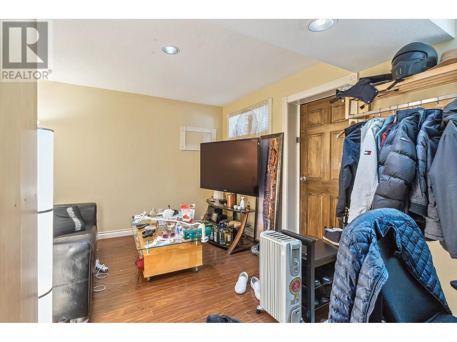 Photo 21 of 8224 Wedgewood Street, Burnaby BC