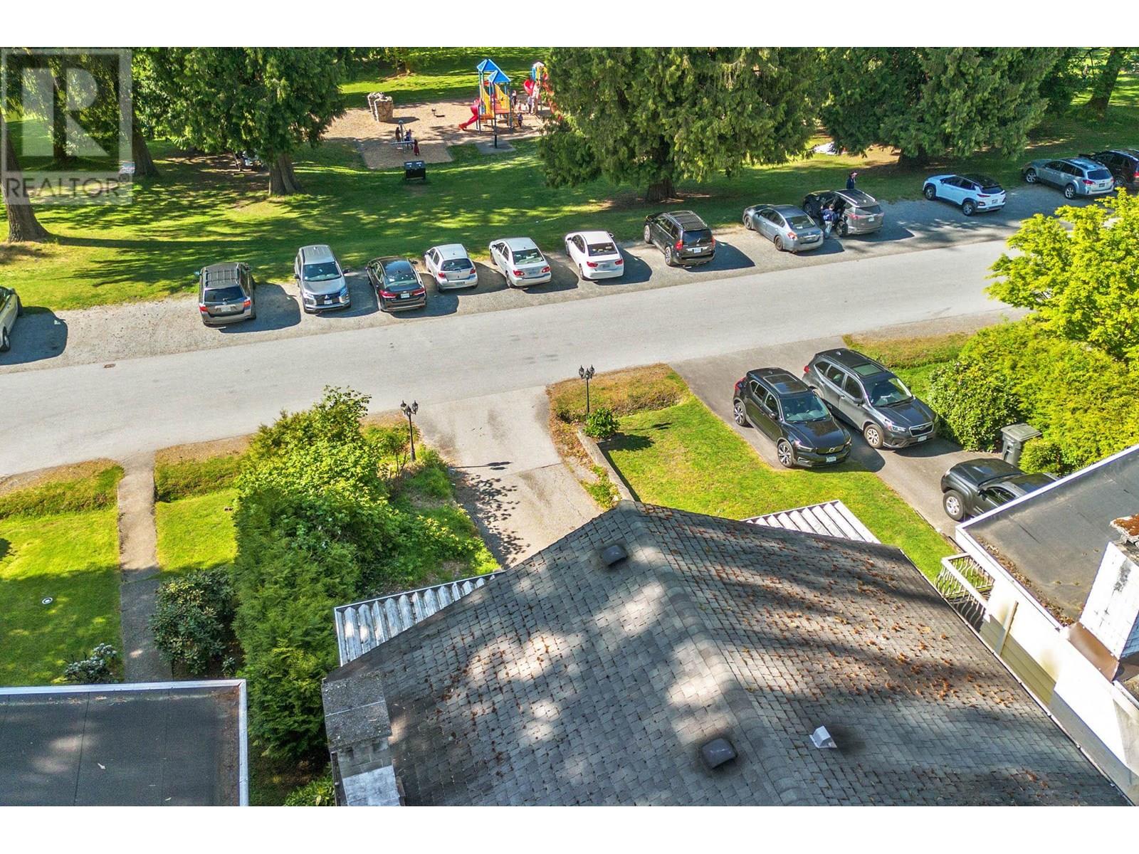 Photo 39 of 8224 Wedgewood Street, Burnaby BC