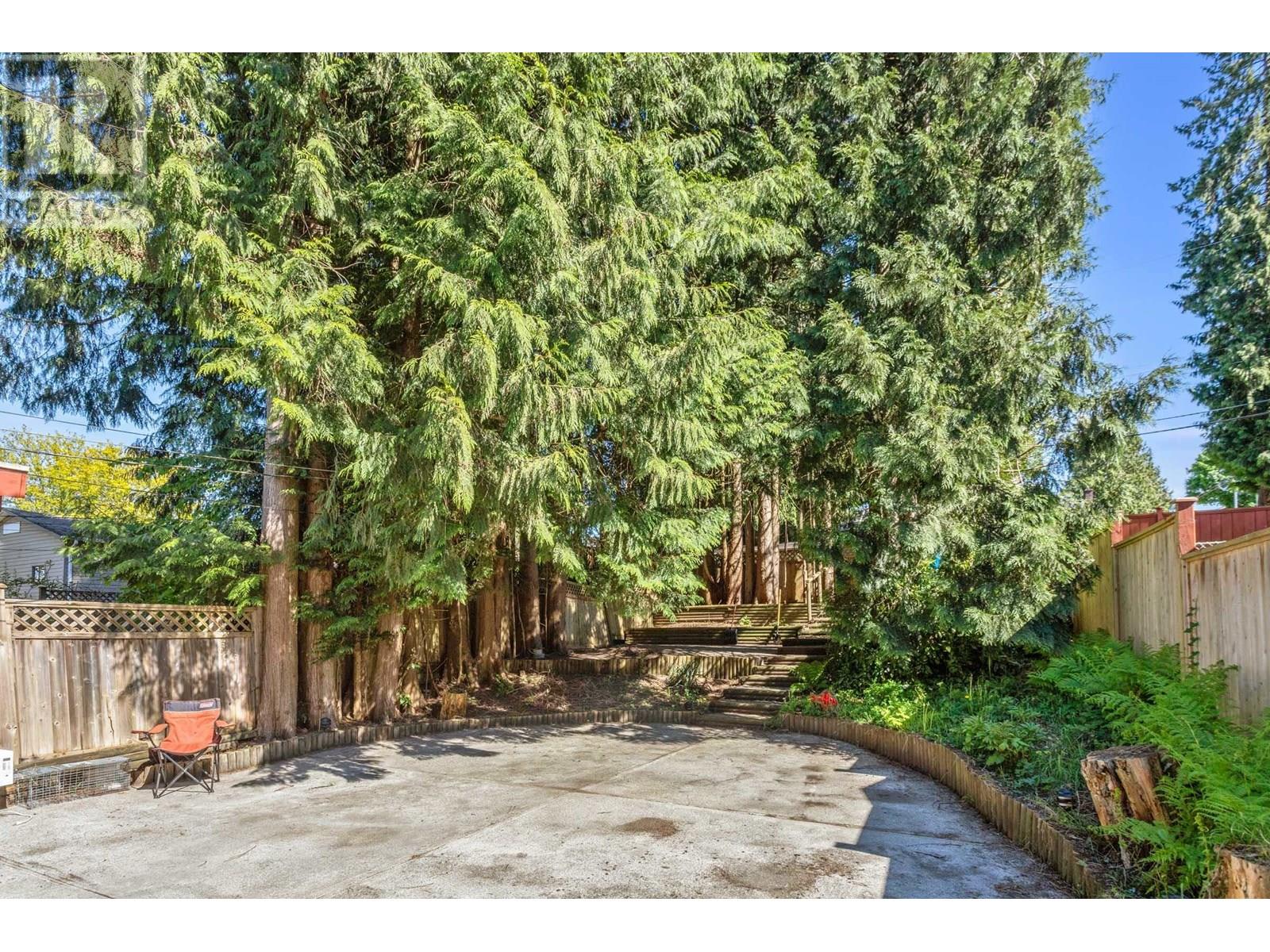 Photo 27 of 8224 Wedgewood Street, Burnaby BC