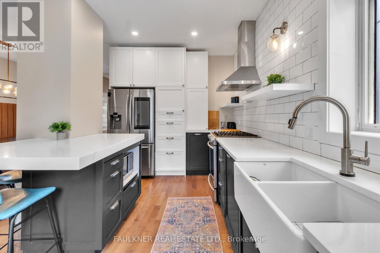 Photo 11 of 39 Newton Street, Ottawa ON