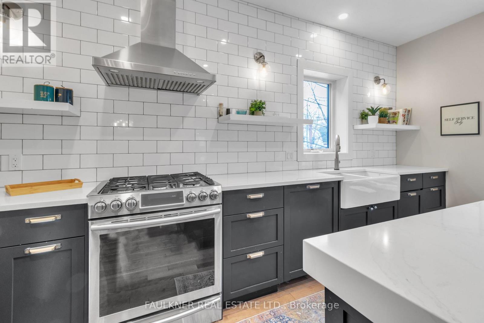 Photo 17 of 39 Newton Street, Ottawa ON