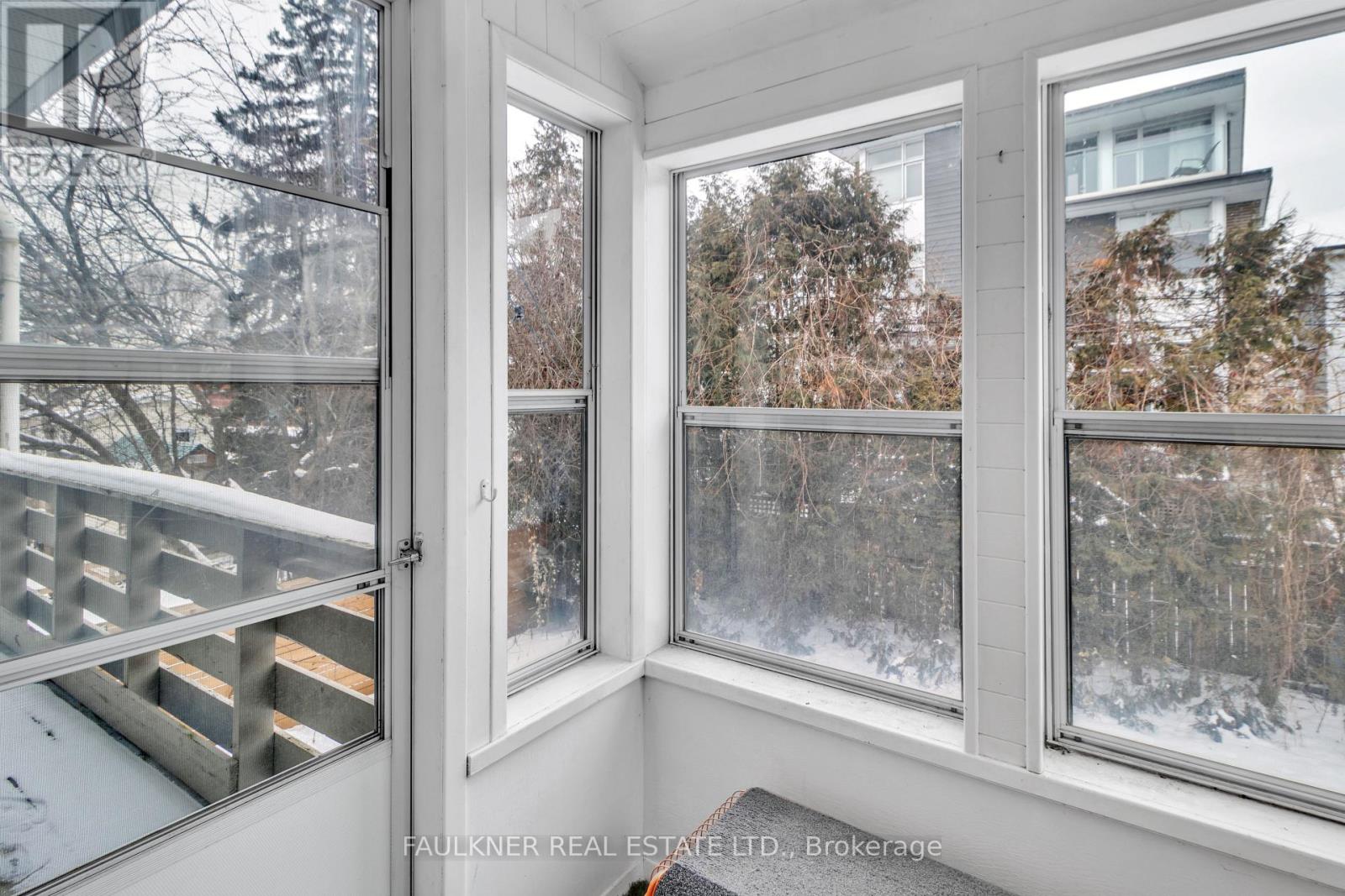 Photo 19 of 39 Newton Street, Ottawa ON