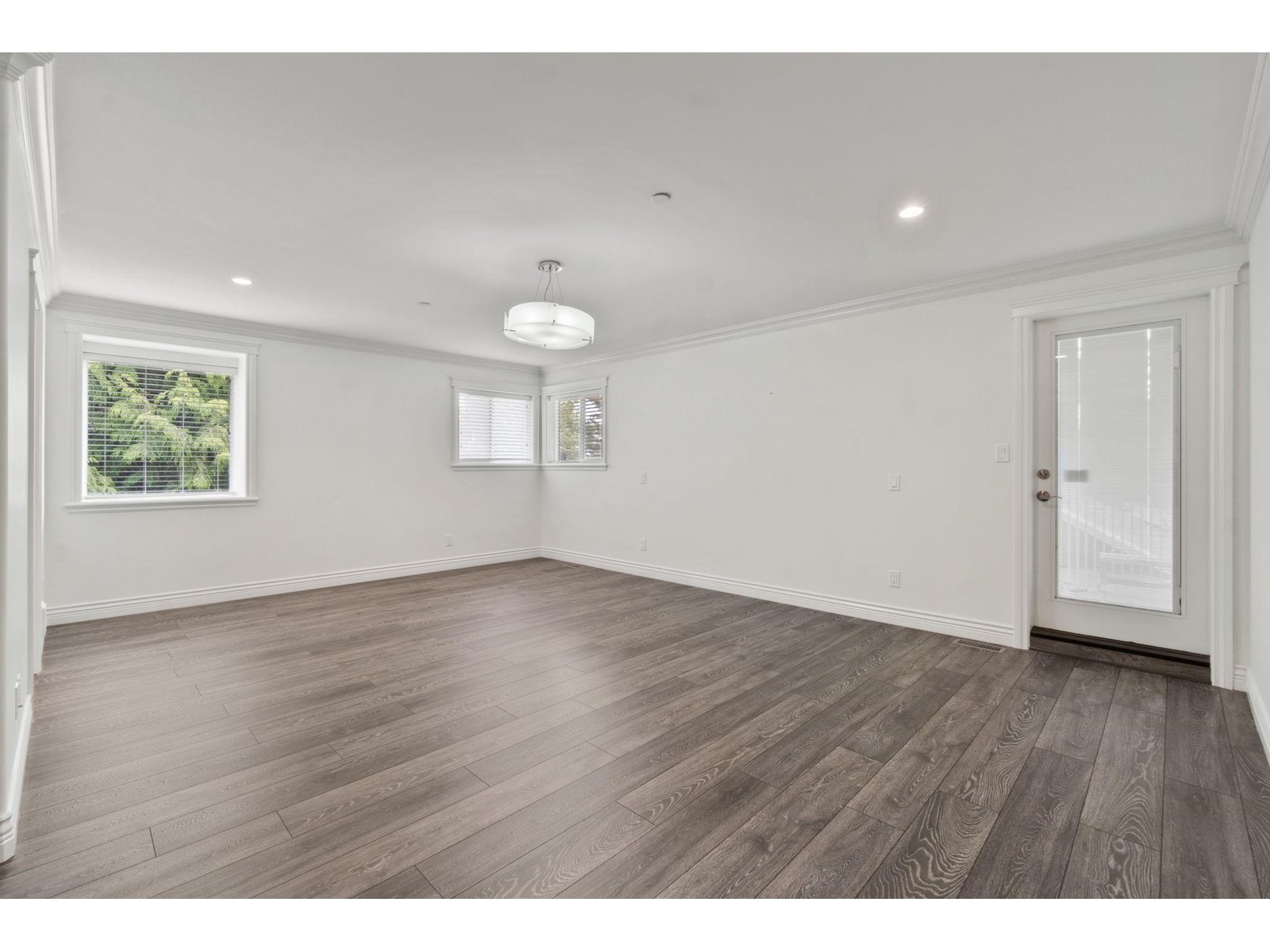 Photo 15 of 13668 North Bluff Road, White Rock BC