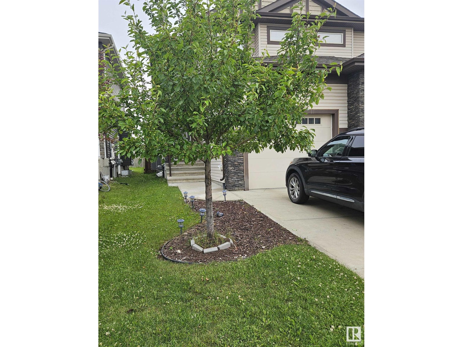 Photo 13 of 2518 22 Av Nw, Edmonton AB