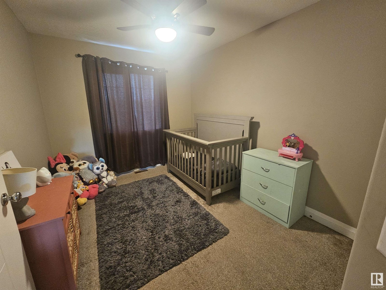 Photo 3 of 2518 22 Av Nw, Edmonton AB