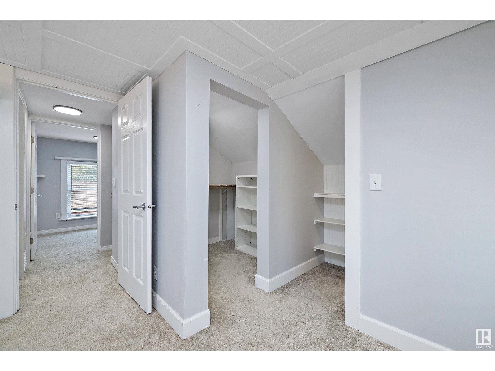 Photo 33 of 8702 92 A Av Nw, Edmonton AB