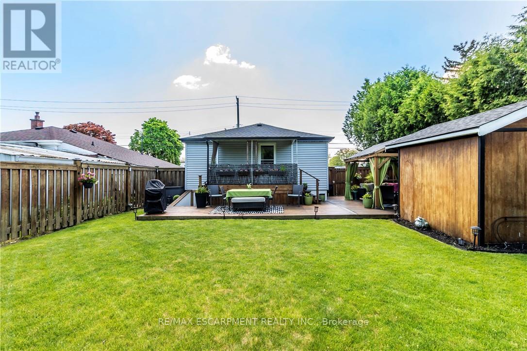Photo 21 of 75 Mcelroy Road E, Hamilton ON