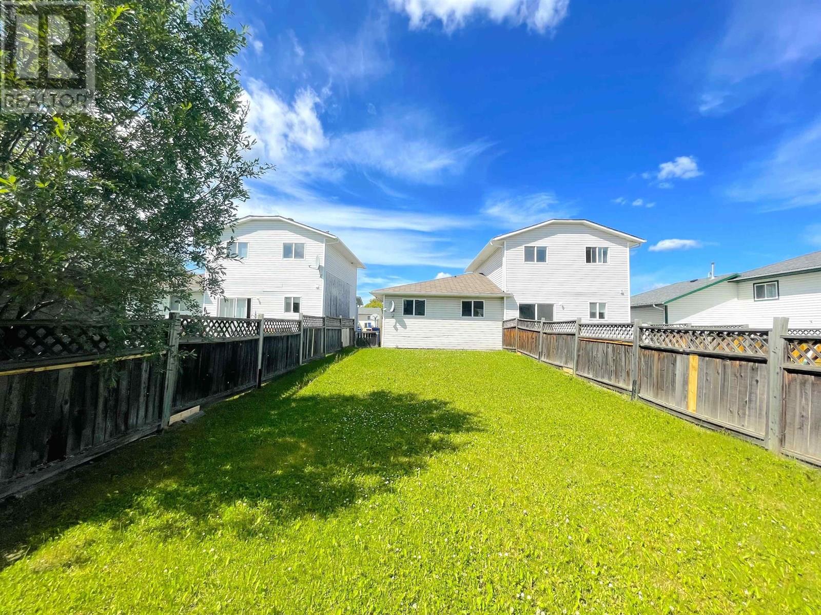 Photo 6 of 8915 81 A Street, Fort St John BC