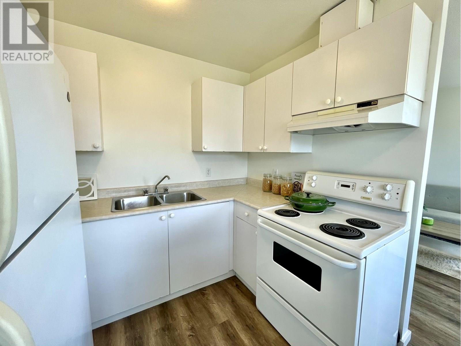 Photo 3 of 8915 81 A Street, Fort St John BC