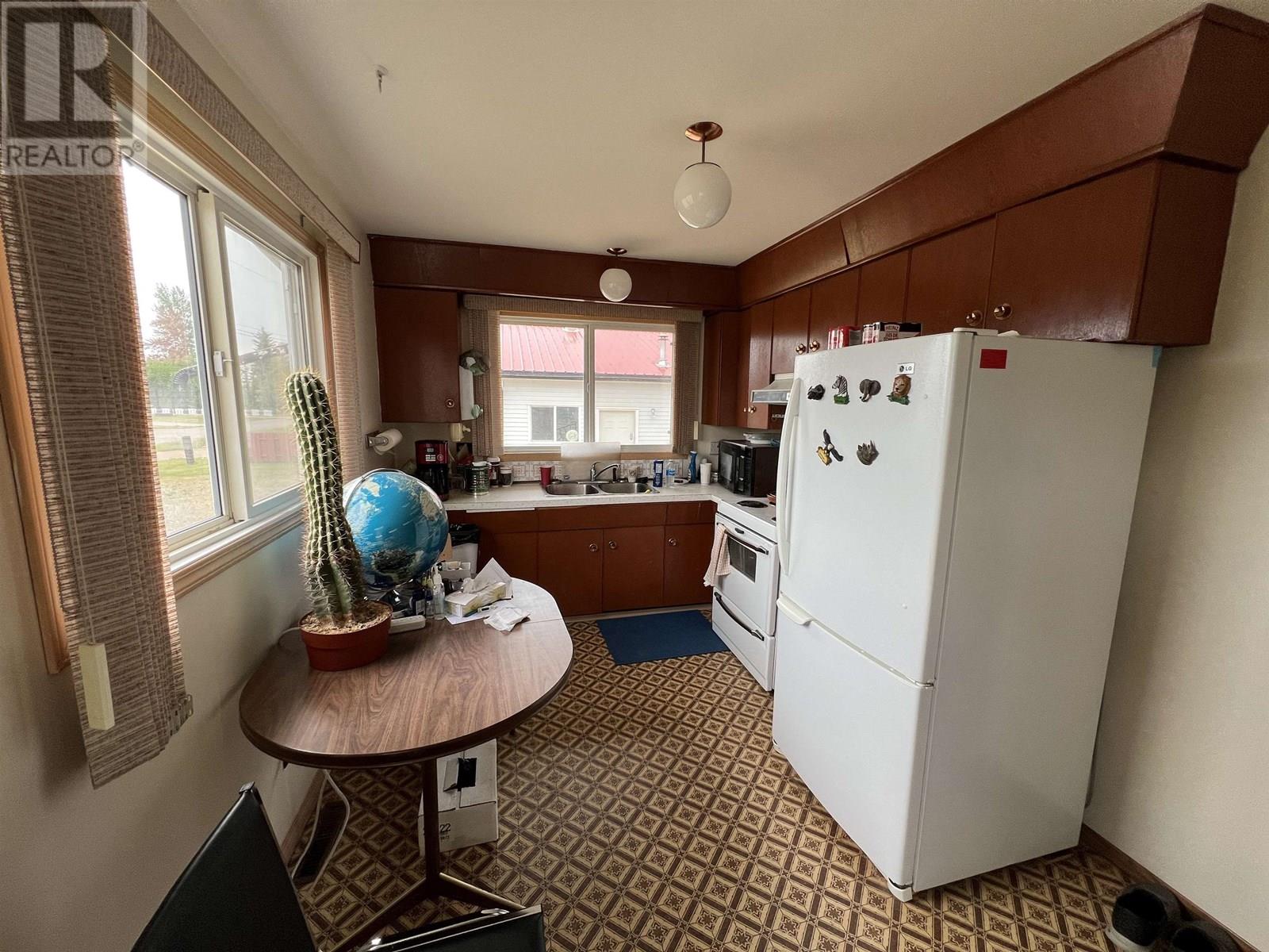 5527 48 STREET - 3