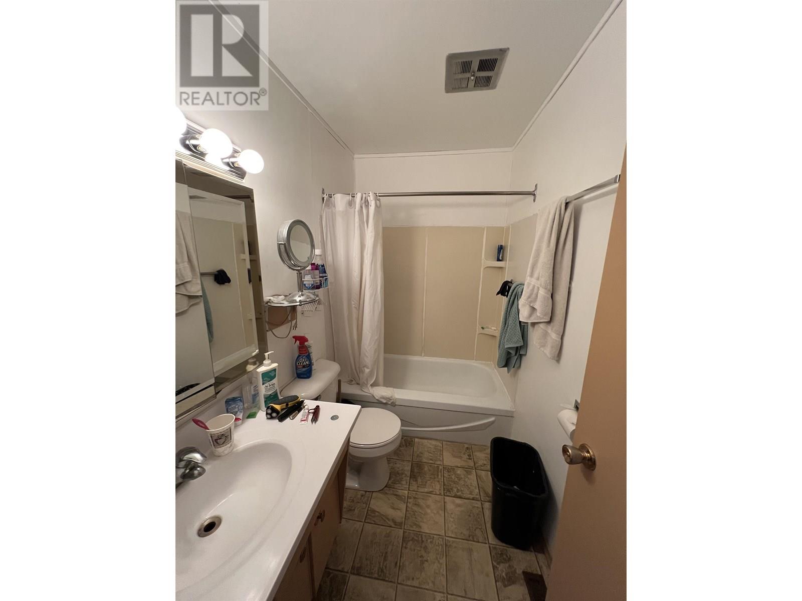 5527 48 STREET - 8