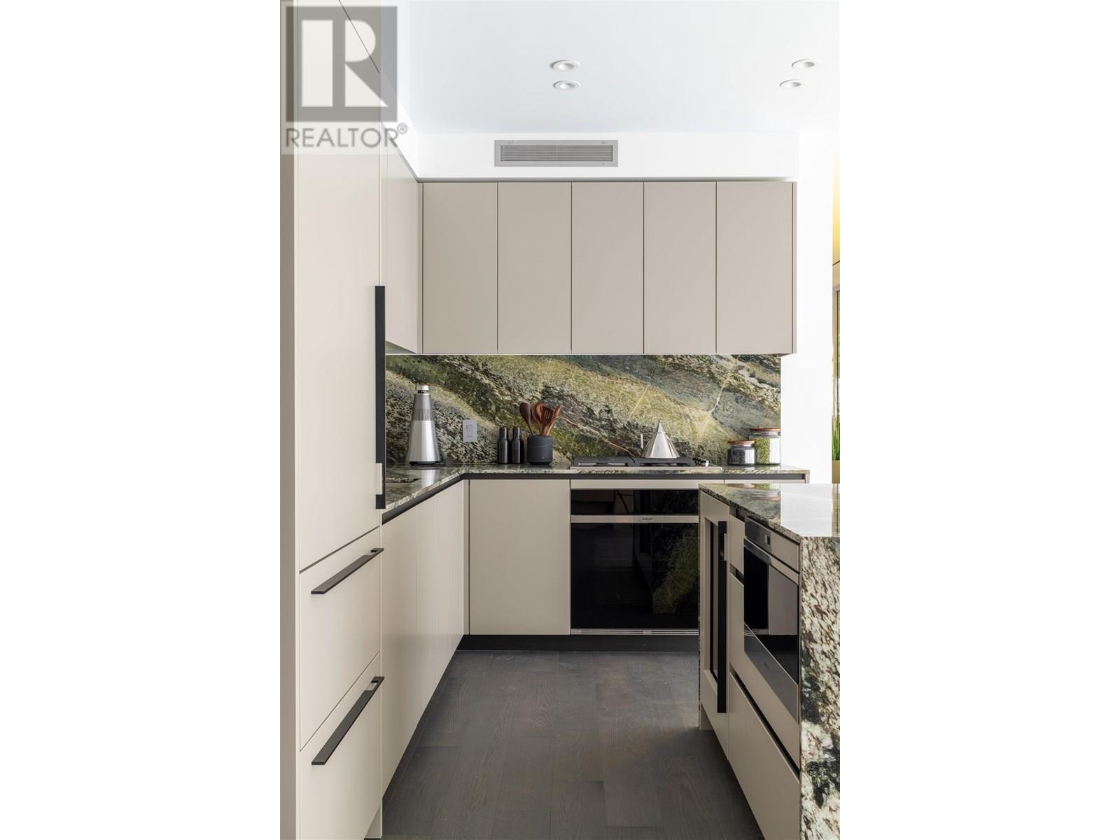 Photo 10 of 1403 1818 Alberni Street, Vancouver BC