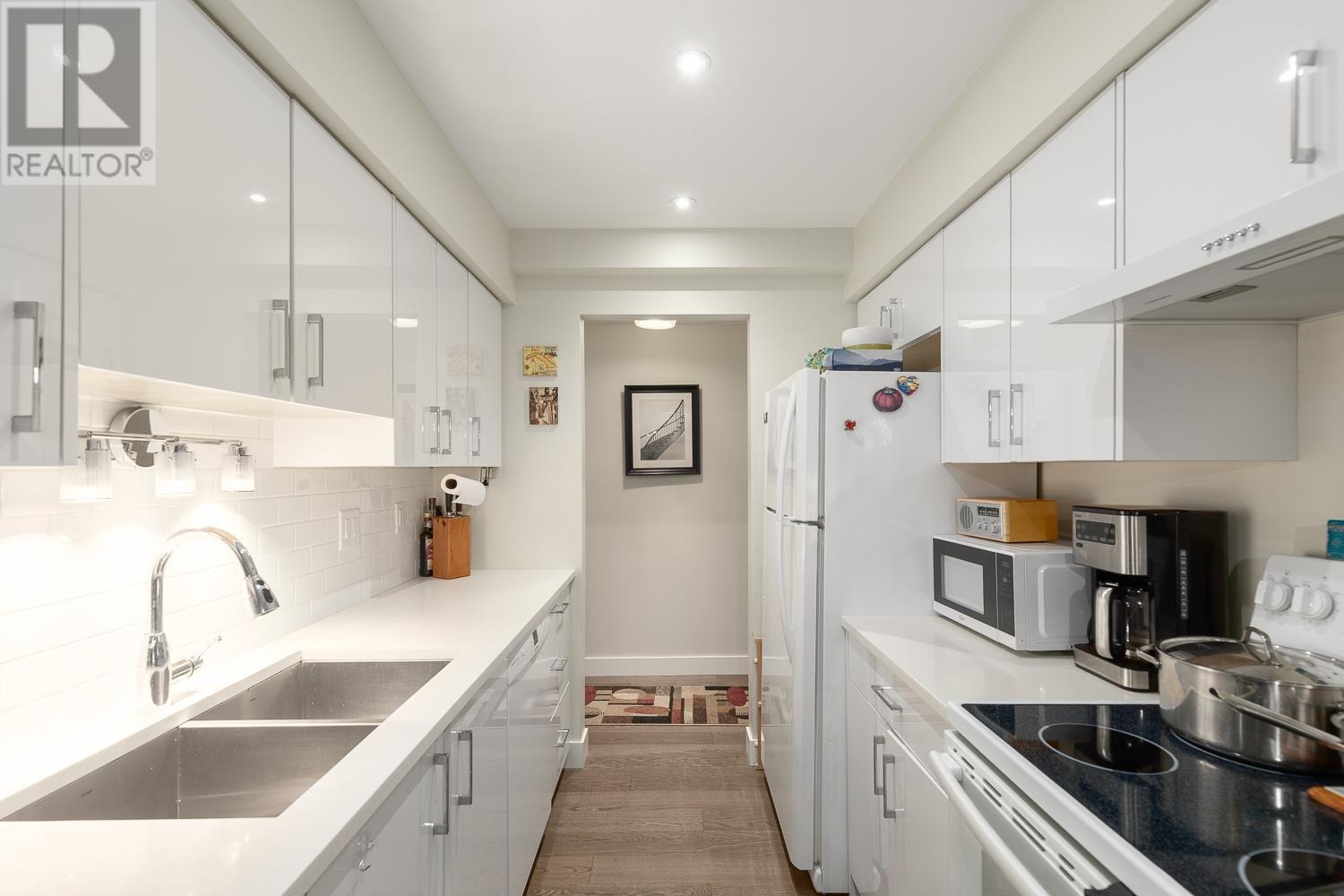 Photo 6 of 218 2320 W 40th Avenue, Vancouver BC
