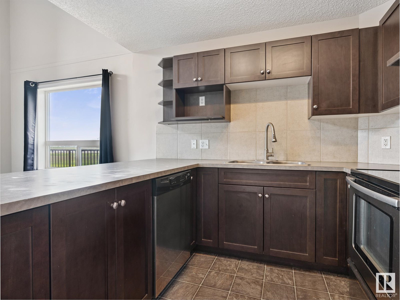 Photo 13 of 1408 9363 Simpson Dr Nw, Edmonton AB