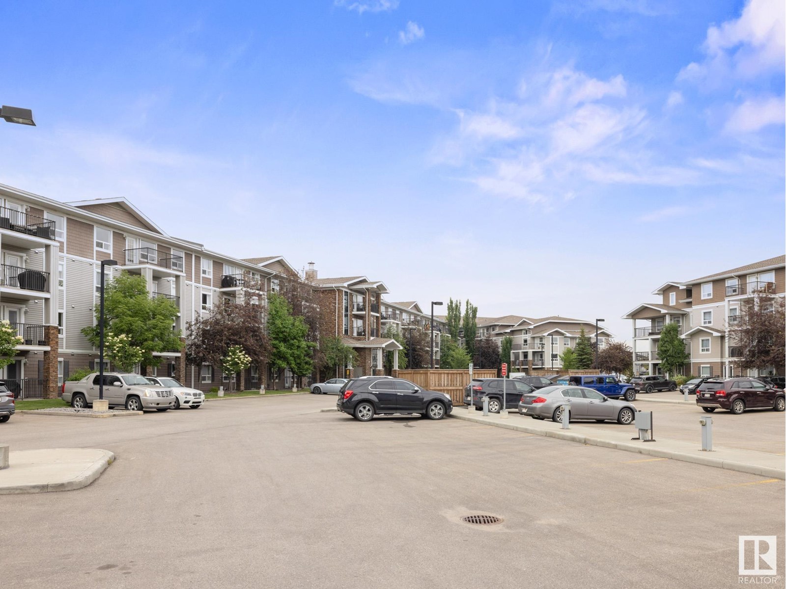 Photo 2 of 1408 9363 Simpson Dr Nw, Edmonton AB