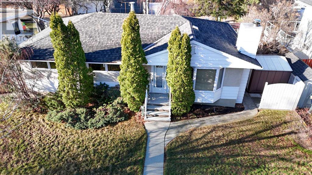 Photo 2 of 43 Canyon Drive Nw, Calgary AB