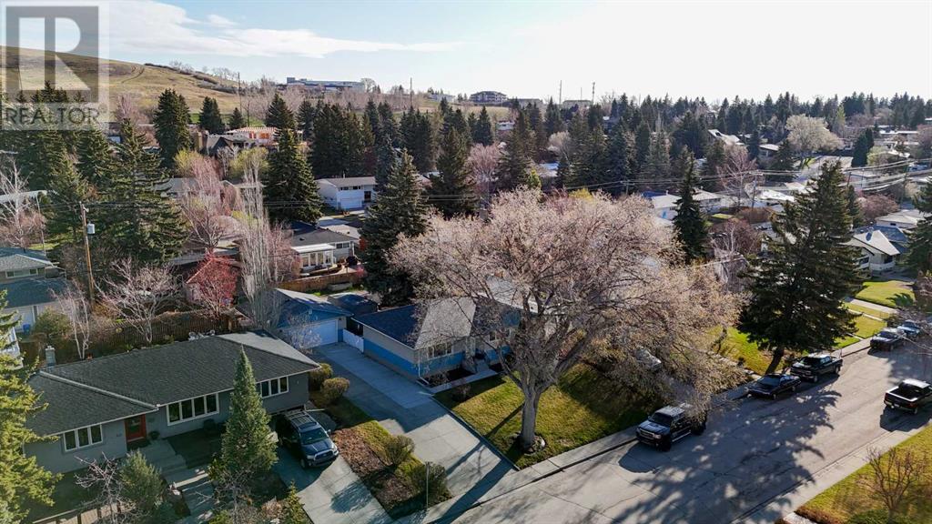 Photo 36 of 43 Canyon Drive Nw, Calgary AB