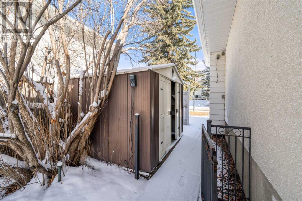 Photo 28 of 43 Canyon Drive Nw, Calgary AB