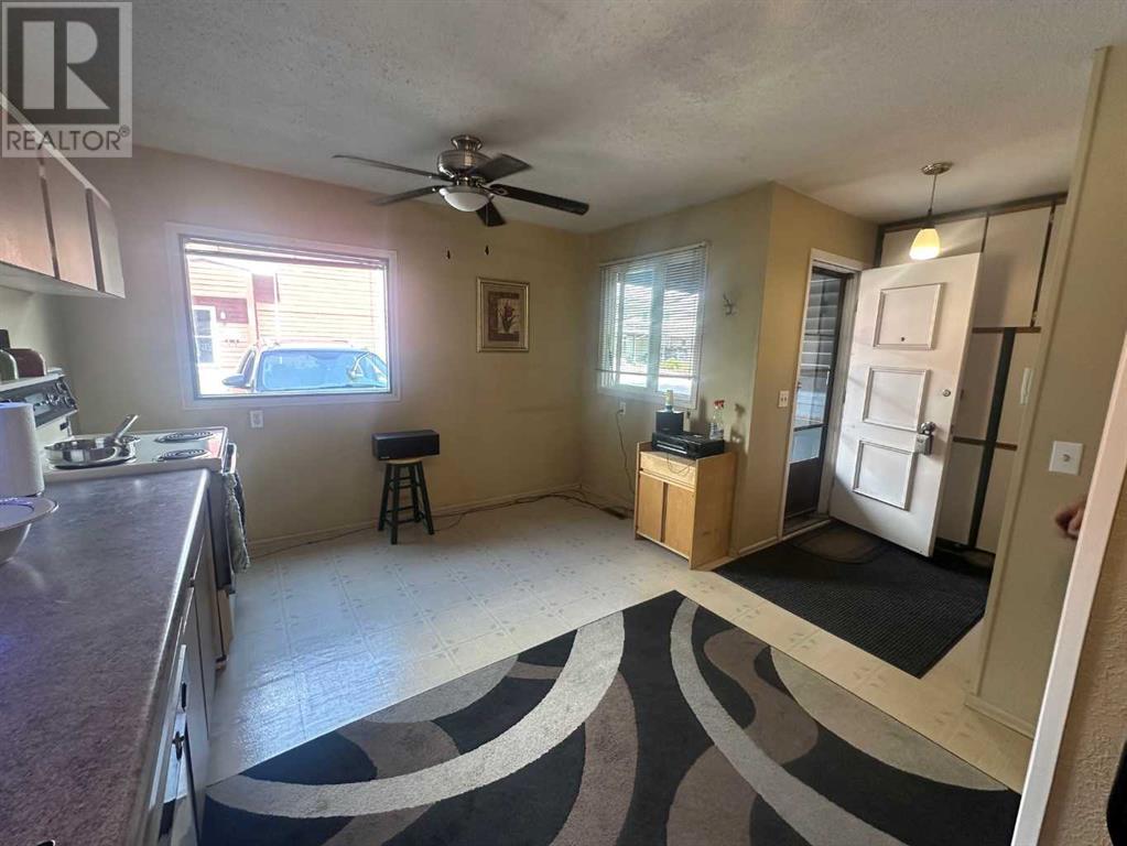 Single Family House for Sale in    Avenue NW Bowness Calgary 