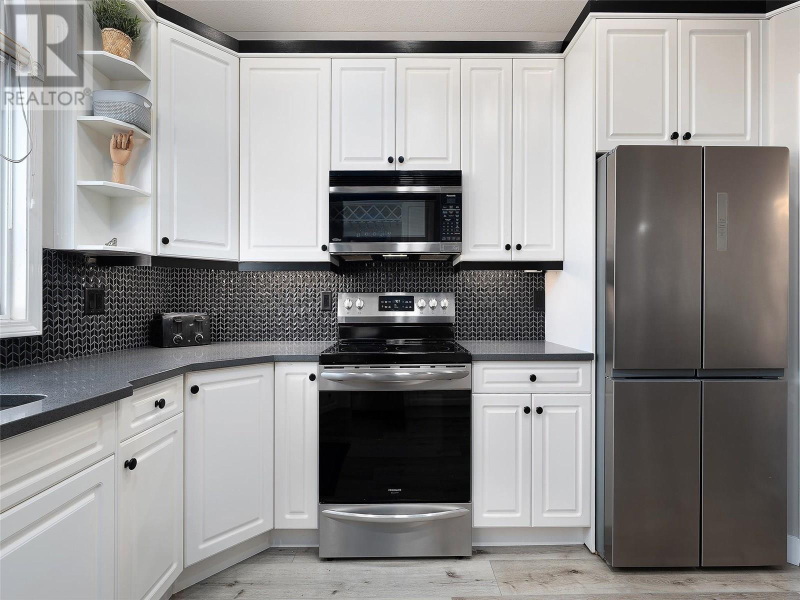 4 7701 Okanagan Landing Road, Vernon