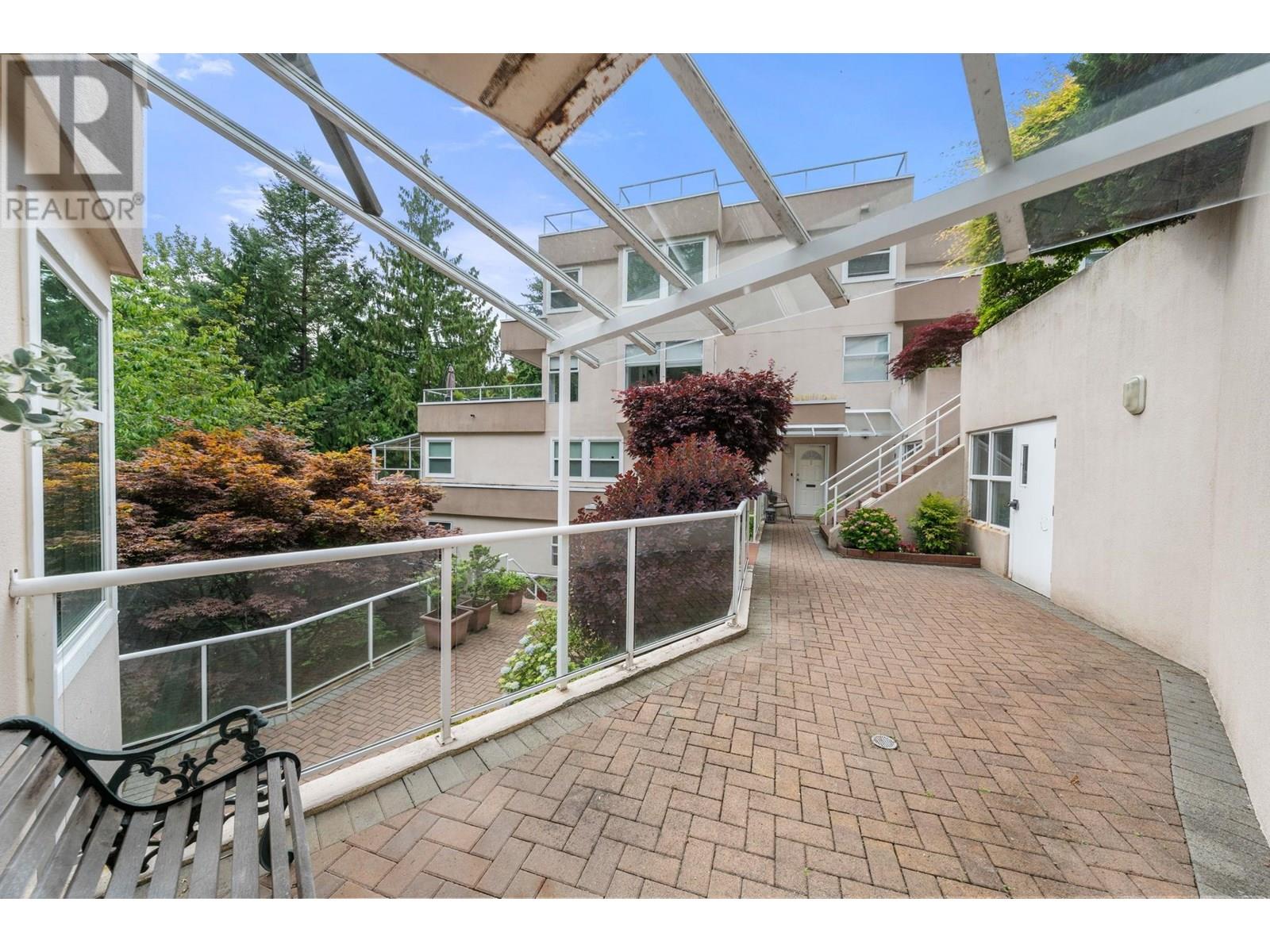Photo 24 of 13 2425 Edgemont Boulevard, North Vancouver BC