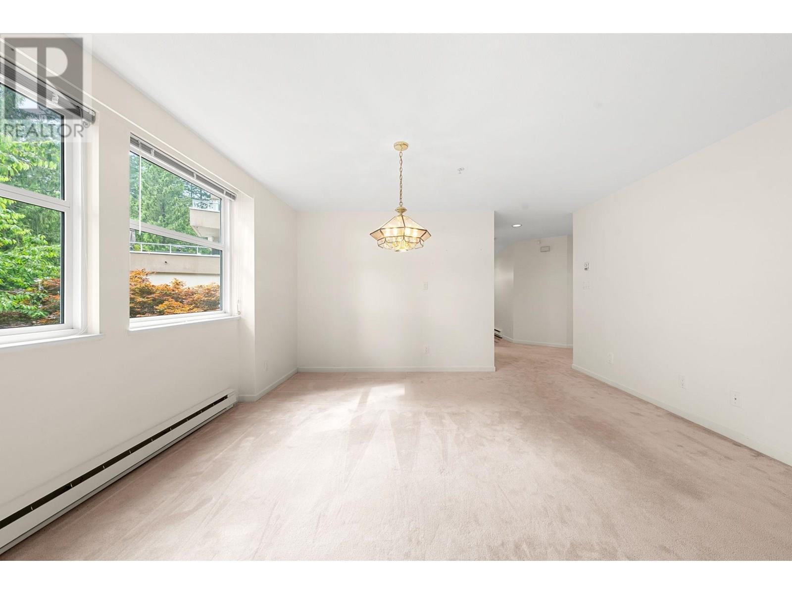 Photo 13 of 13 2425 Edgemont Boulevard, North Vancouver BC