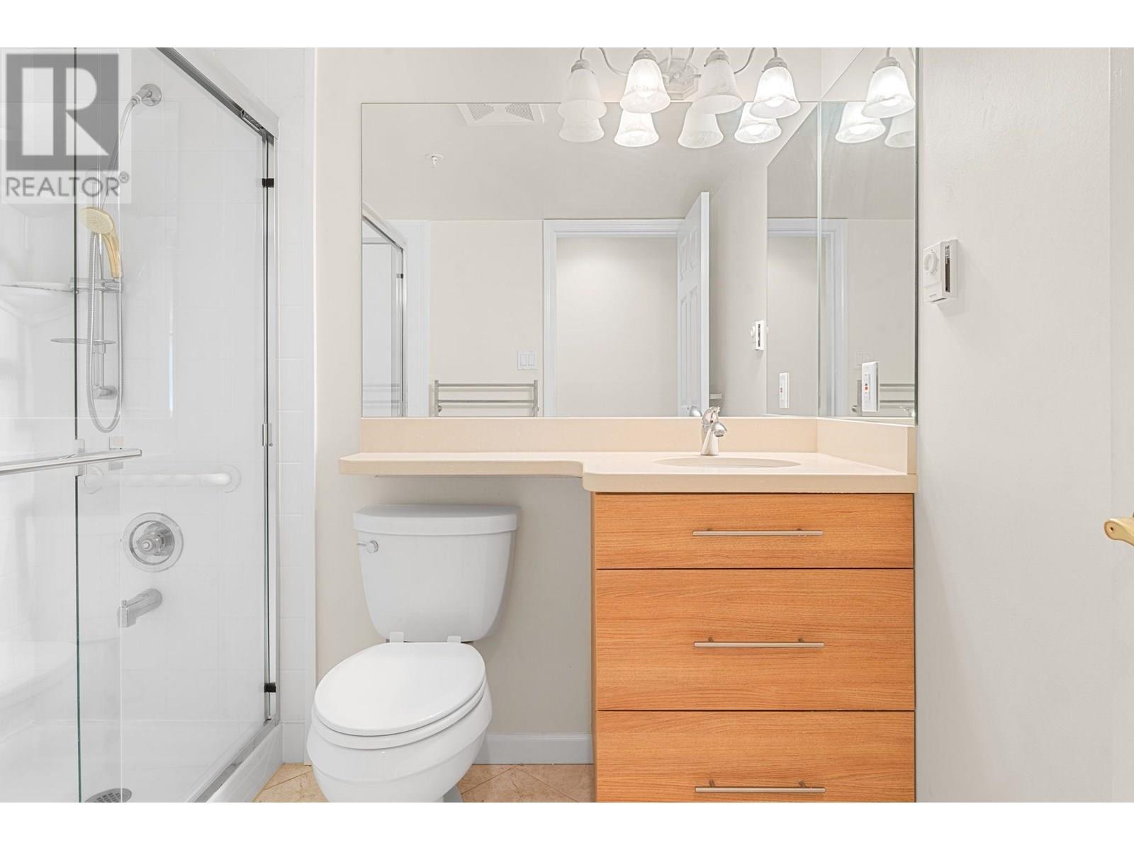 Photo 19 of 13 2425 Edgemont Boulevard, North Vancouver BC
