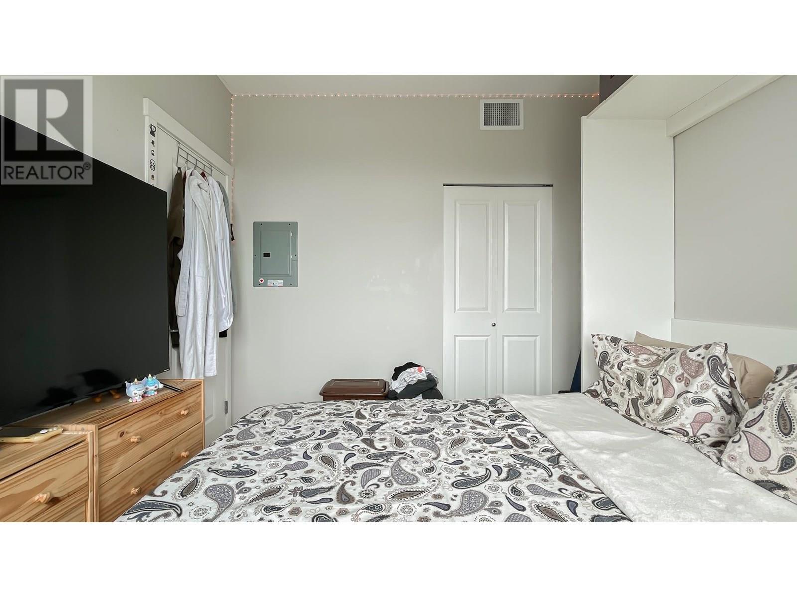 Photo 10 of 505 5687 Gray Avenue, Vancouver BC