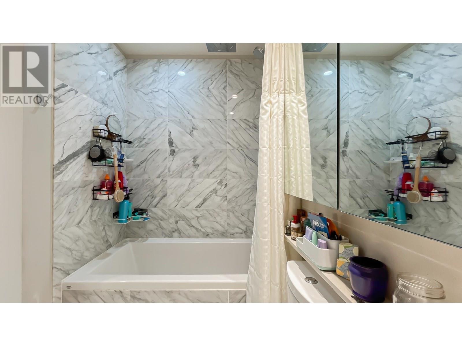 Photo 12 of 505 5687 Gray Avenue, Vancouver BC