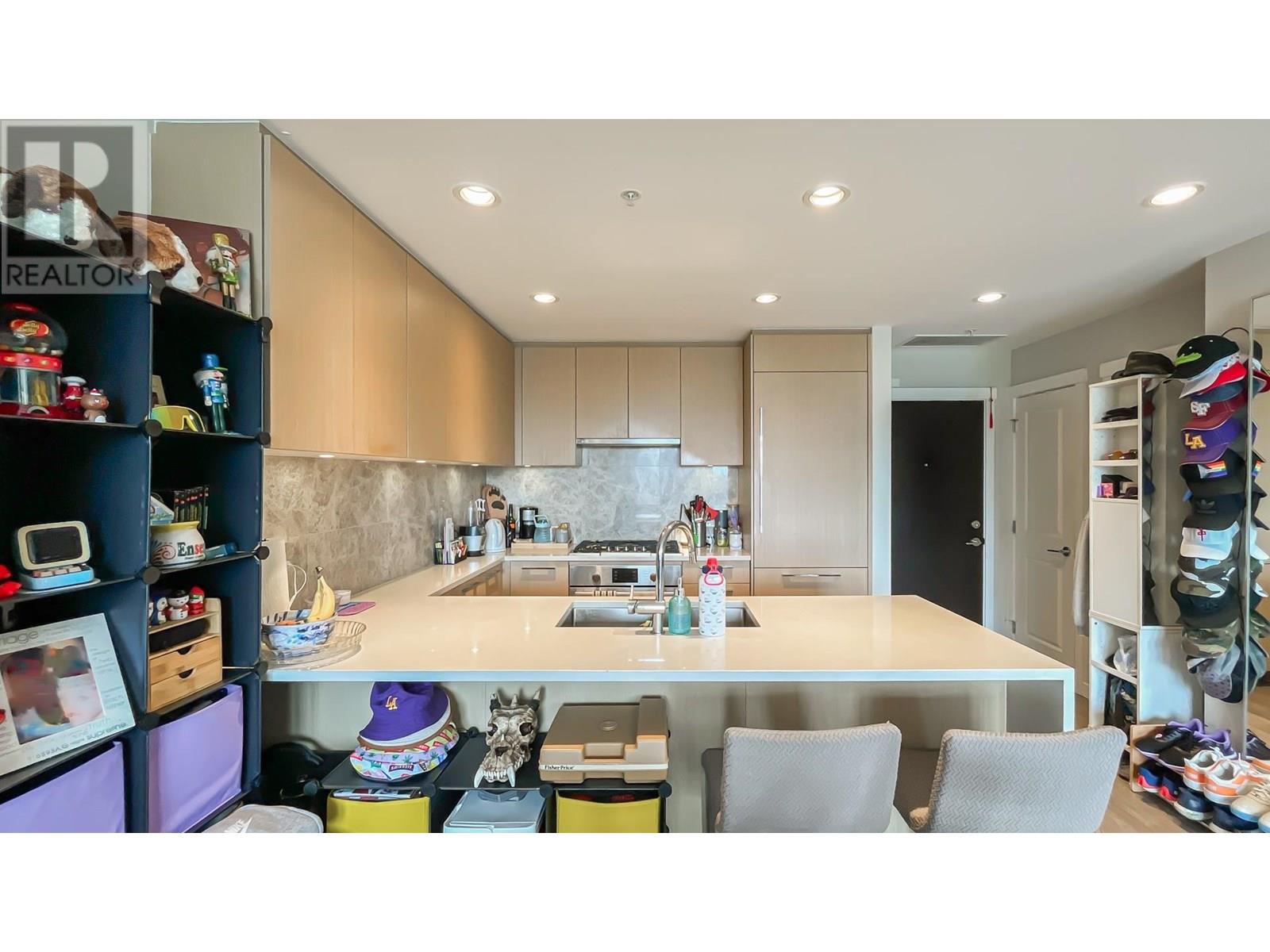 Photo 8 of 505 5687 Gray Avenue, Vancouver BC
