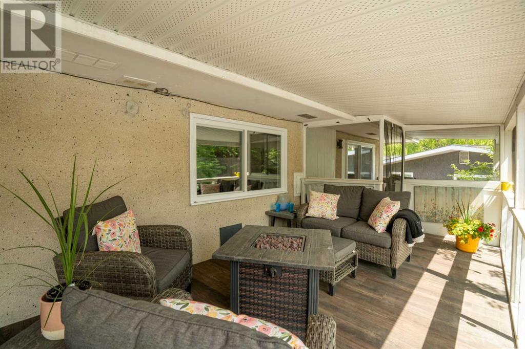 Single Family House Bi-level for Sale in  Bearspaw Drive NW Brentwood Calgary 