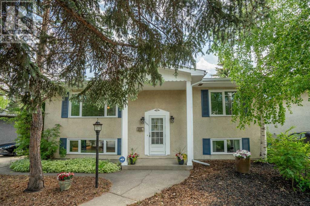 Single Family House Bi-level for Sale in  Bearspaw Drive NW Brentwood Calgary 