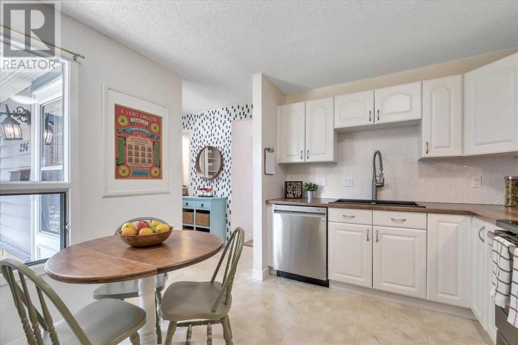 Single Family House for Sale in  Midpark Gardens SE Midnapore Calgary 