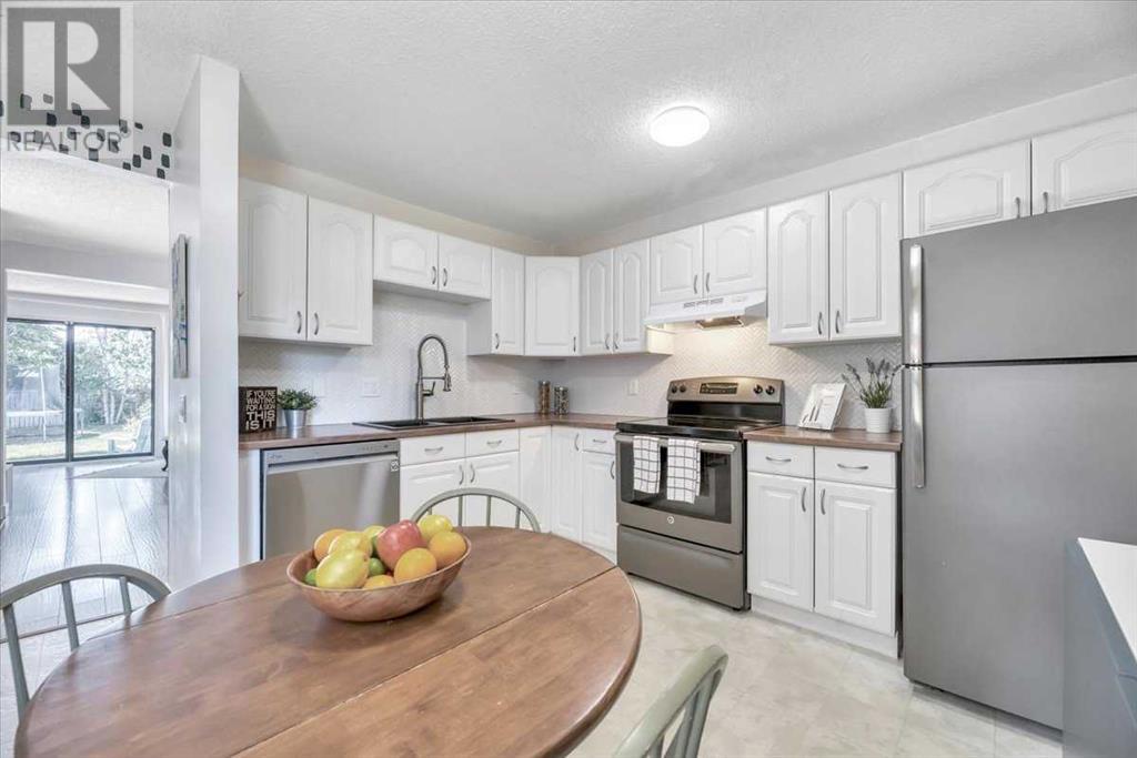 Single Family House for Sale in  Midpark Gardens SE Midnapore Calgary 