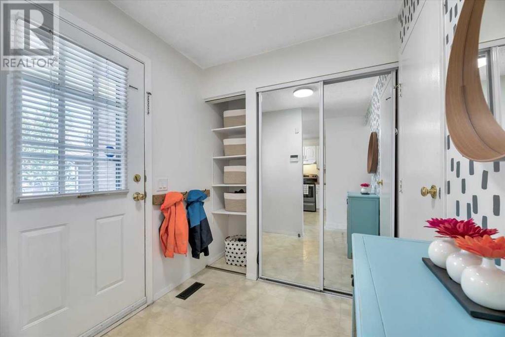Single Family House for Sale in  Midpark Gardens SE Midnapore Calgary 