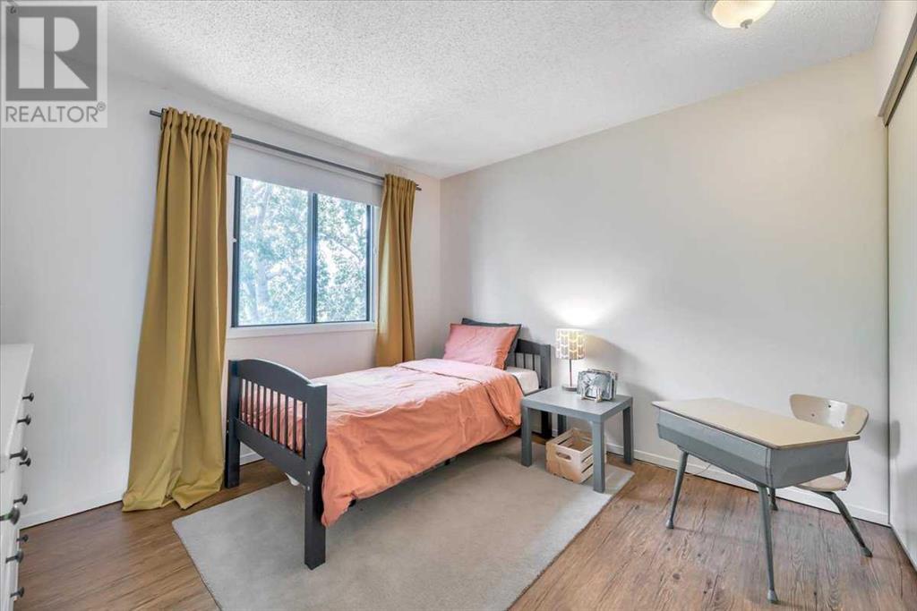 Single Family House for Sale in  Midpark Gardens SE Midnapore Calgary 