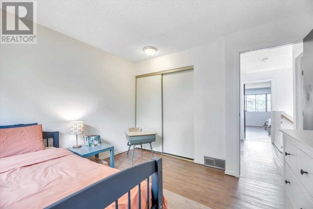 Single Family House for Sale in  Midpark Gardens SE Midnapore Calgary 