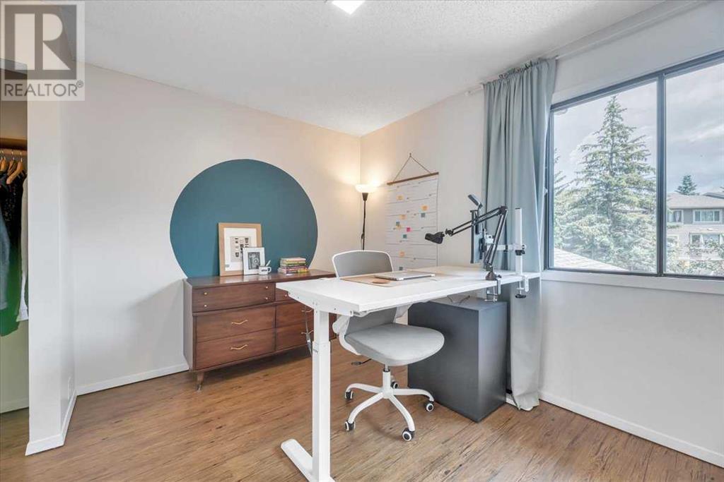 Single Family House for Sale in  Midpark Gardens SE Midnapore Calgary 