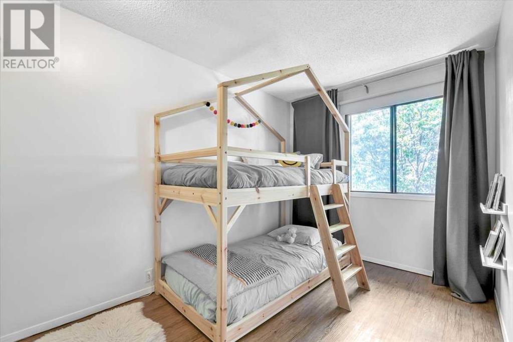 Single Family House for Sale in  Midpark Gardens SE Midnapore Calgary 