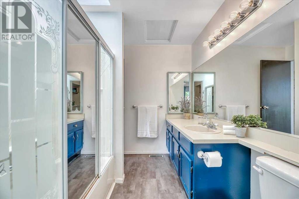 Single Family House for Sale in  Midpark Gardens SE Midnapore Calgary 