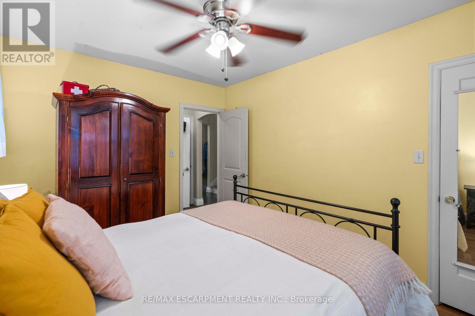 Photo 28 of 48 Franklin Avenue, Hamilton ON