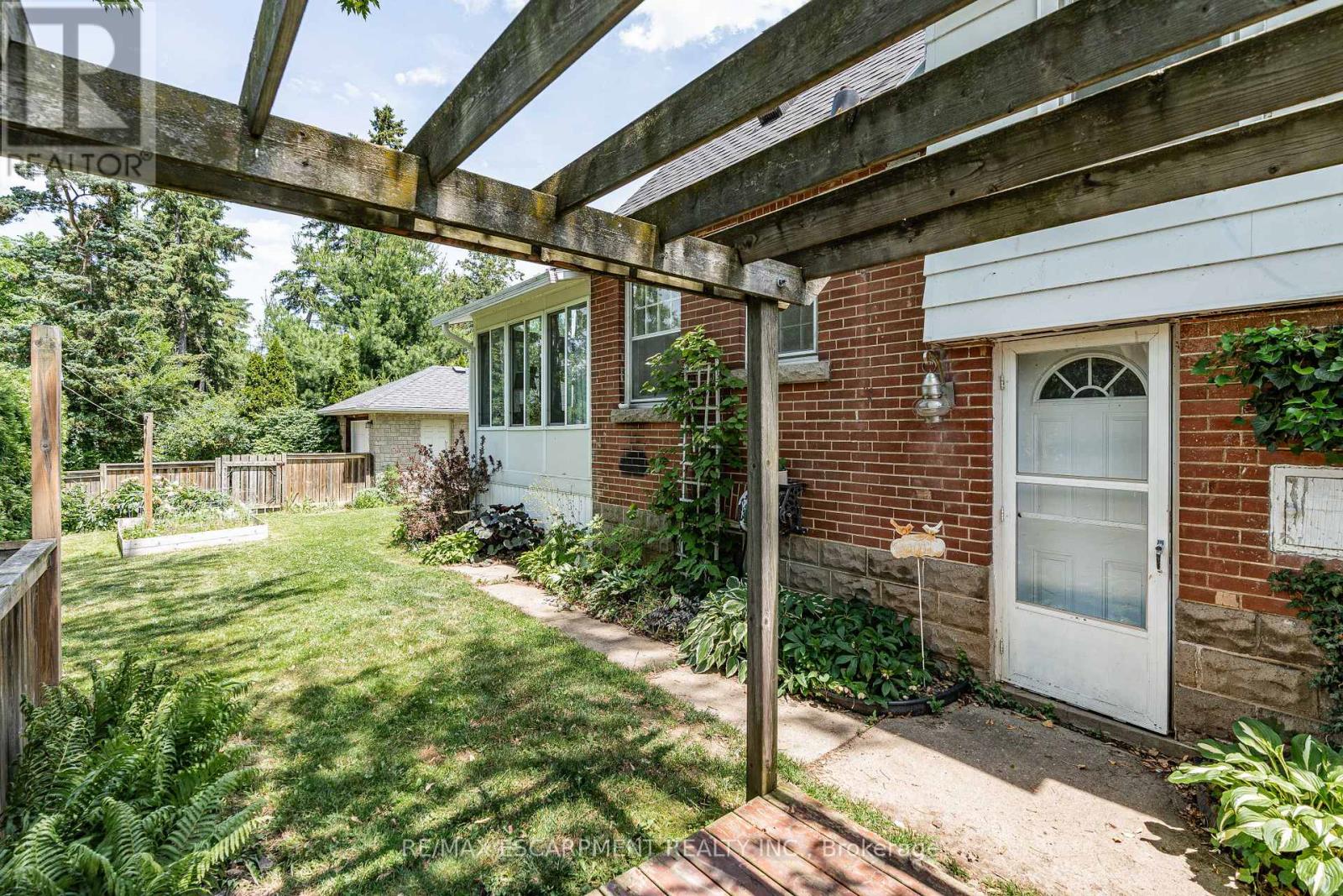 Photo 13 of 48 Franklin Avenue, Hamilton ON