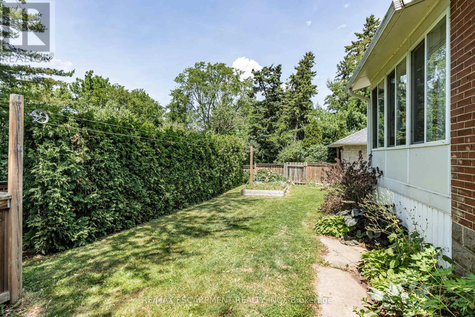 Photo 38 of 48 Franklin Avenue, Hamilton ON