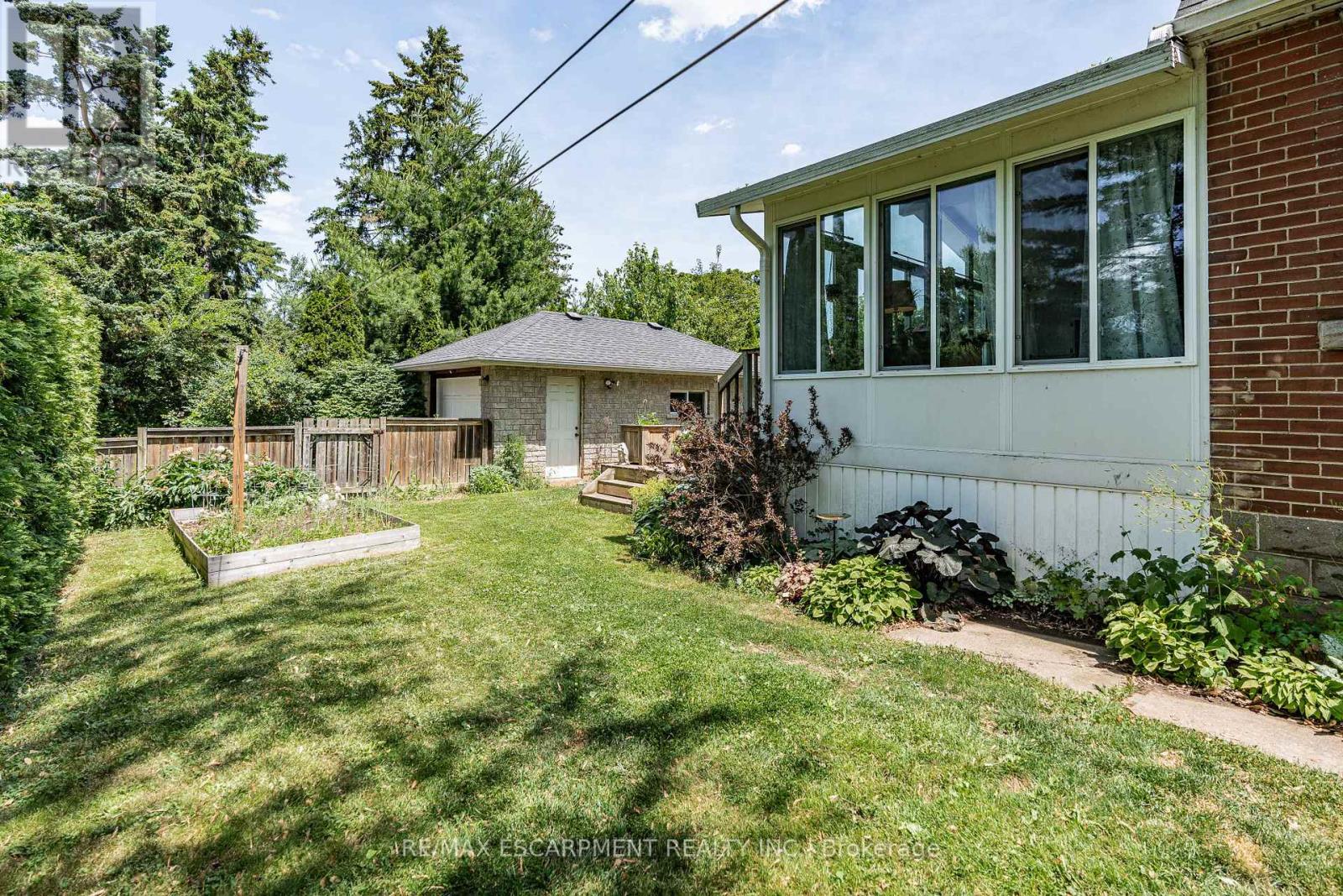 Photo 14 of 48 Franklin Avenue, Hamilton ON