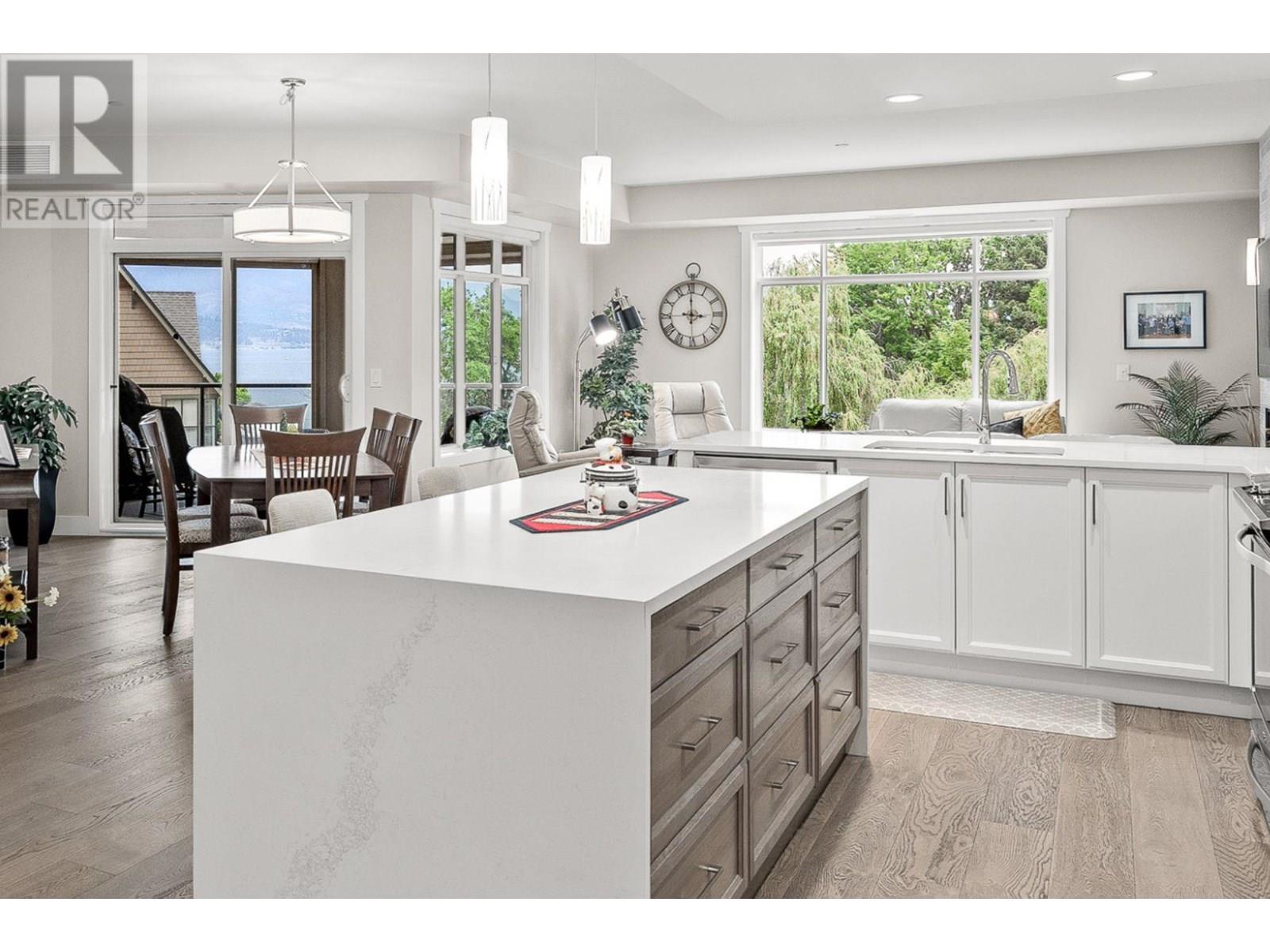 401 3865 Truswell Road, Kelowna