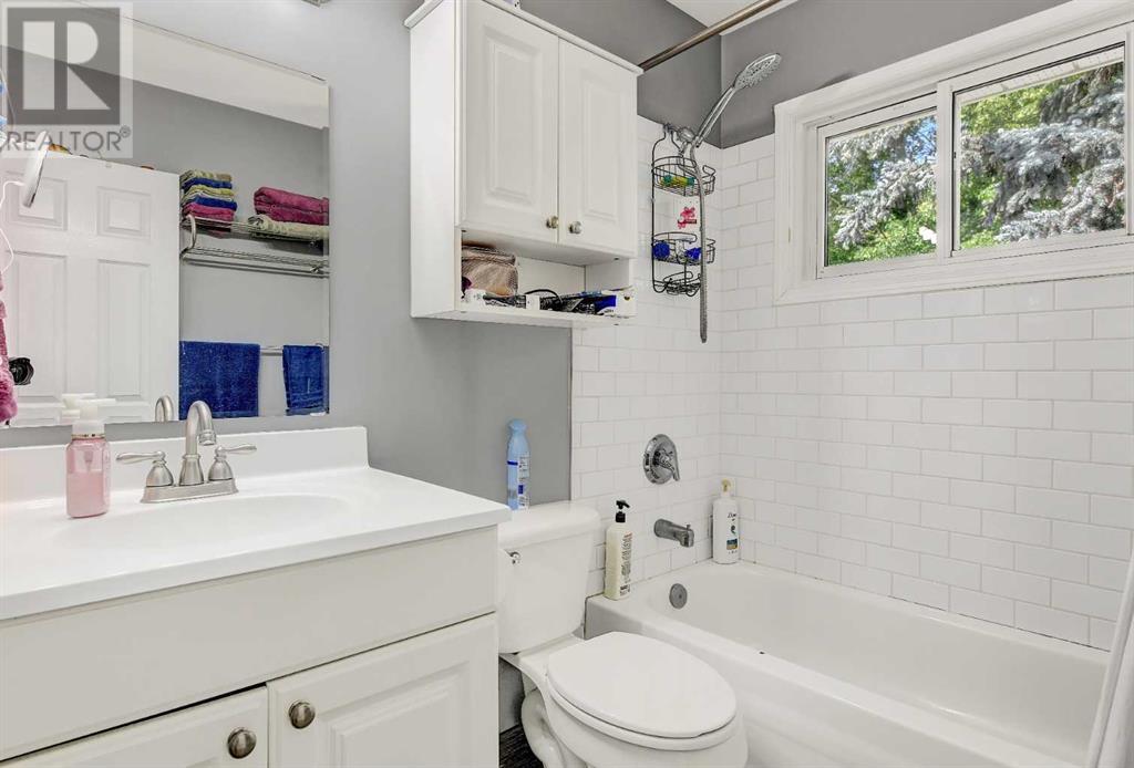 Single Family House Bungalow for Sale in   Avenue Mountview Grande Prairie 