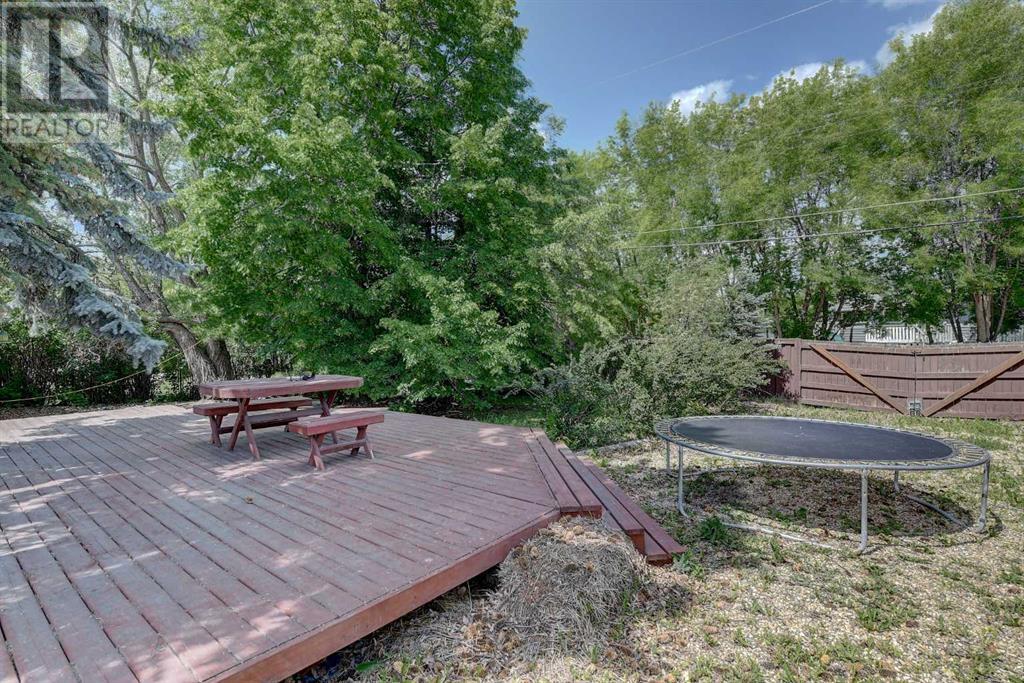 Single Family House Bungalow for Sale in   Avenue Mountview Grande Prairie 