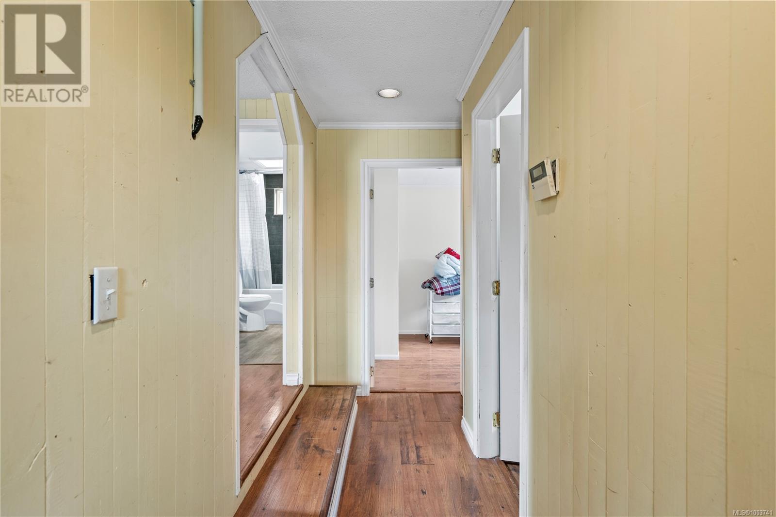 Photo 18 of 170 Stanford Ave E, Parksville BC